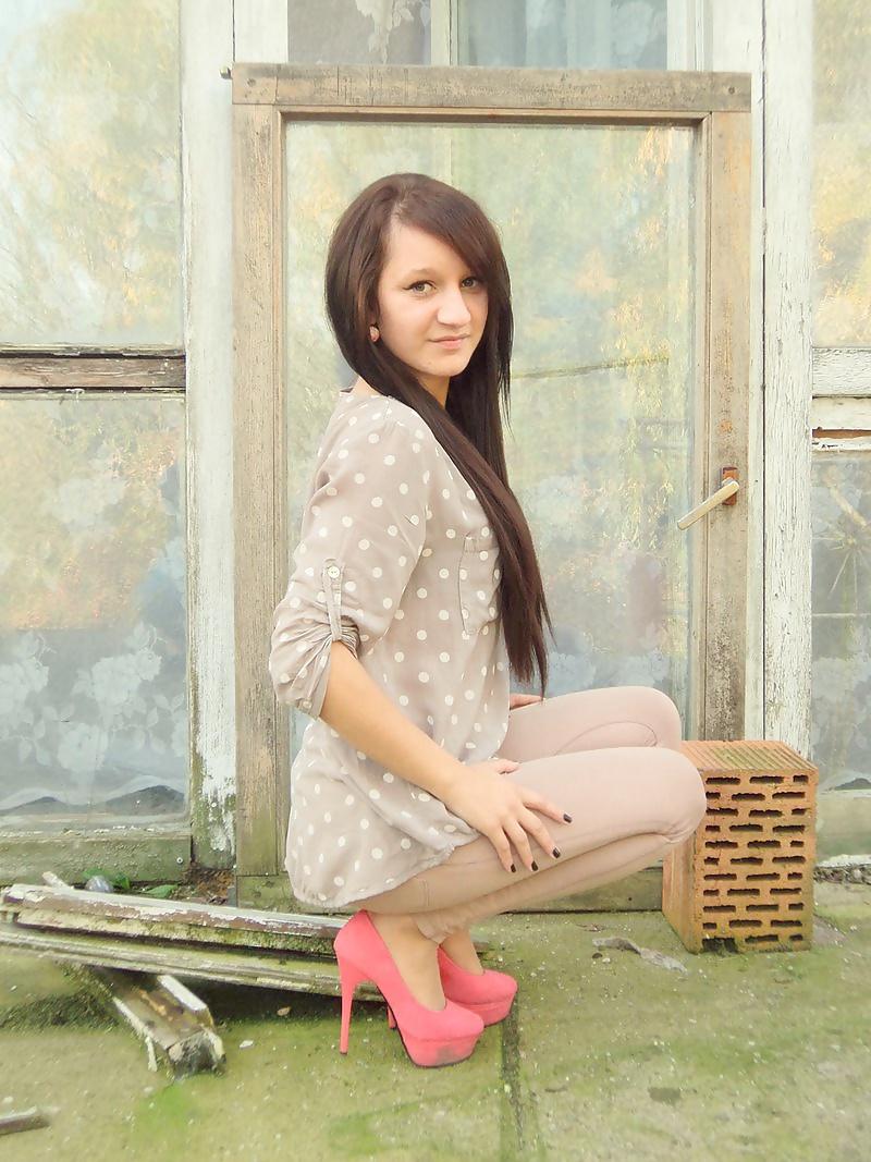 16P Polish High Heels Girls
