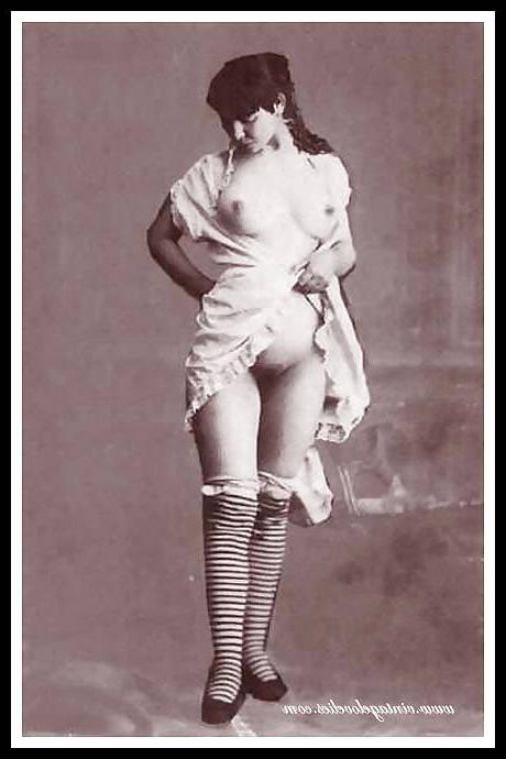 25P BLACK & WHITE VINTAGE PORNOGRAFY By KRMANJONAC