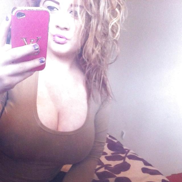 24P Would you empty your balls in chav Lindsay?