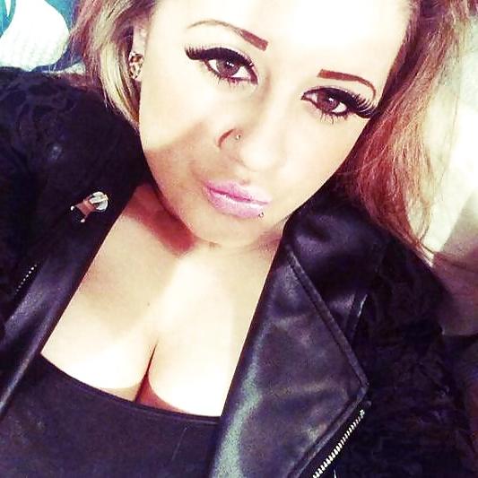 24P Would you empty your balls in chav Lindsay?
