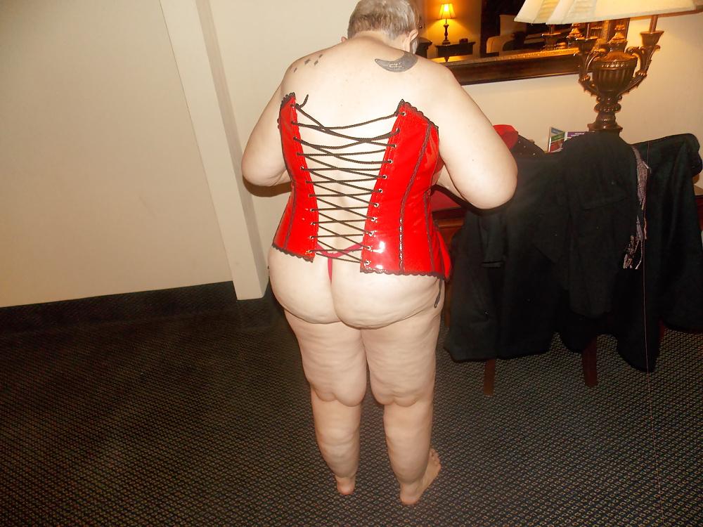 25P 69 year old submissive fug pig