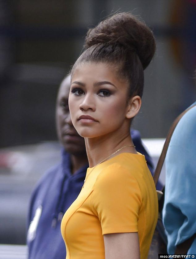 11P Zendaya Coleman cute celebrity slut