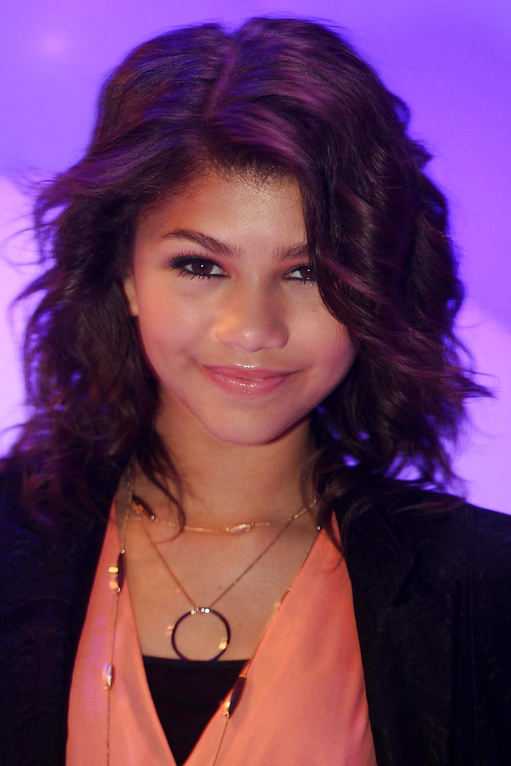 11P Zendaya Coleman cute celebrity slut