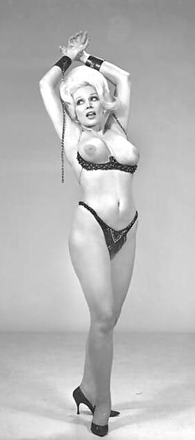24P Vintage bombshells