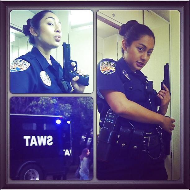 25P Good looking police women