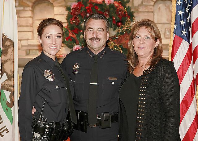 25P Good looking police women