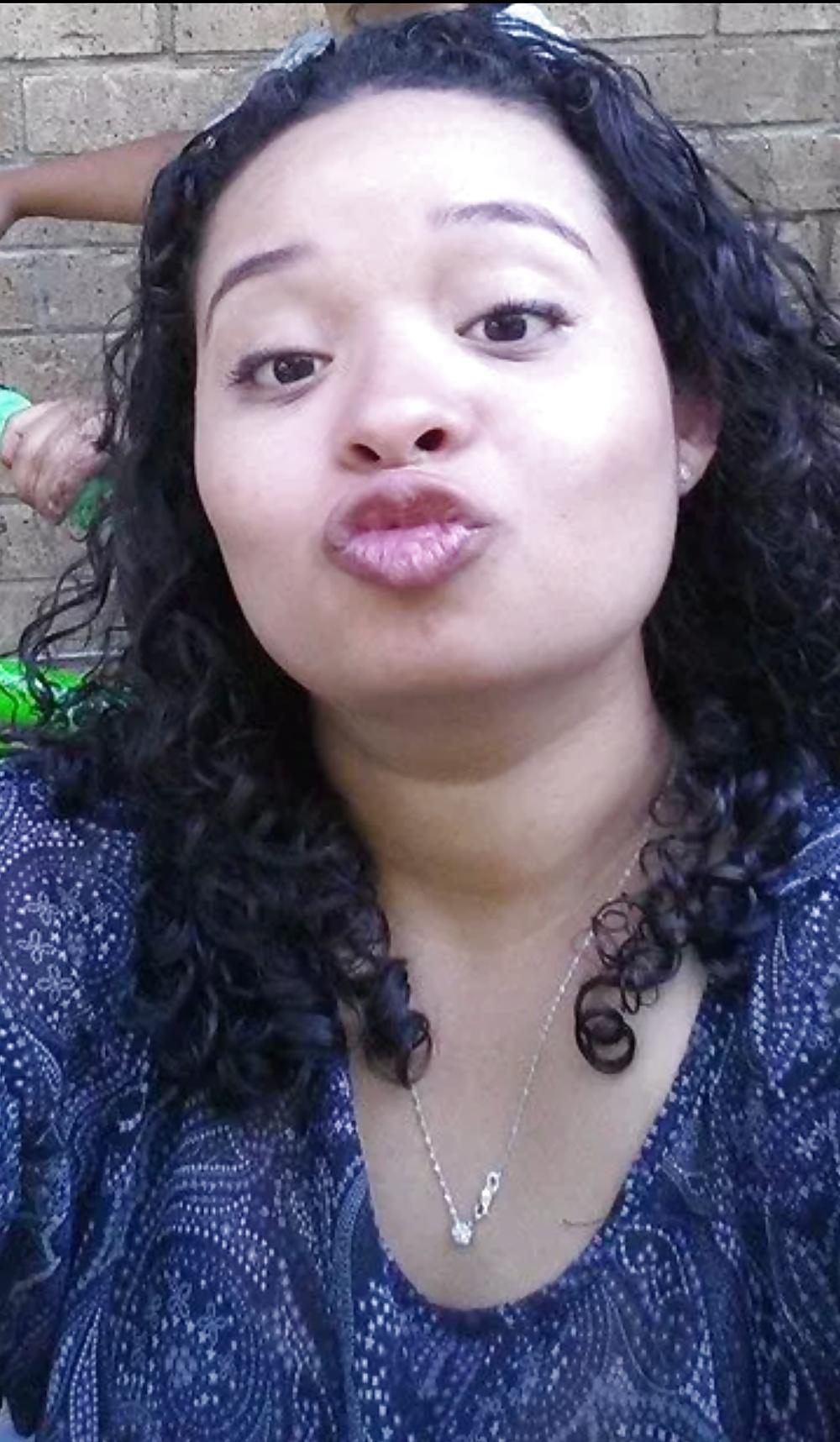 18P Sexy innocent wife 
