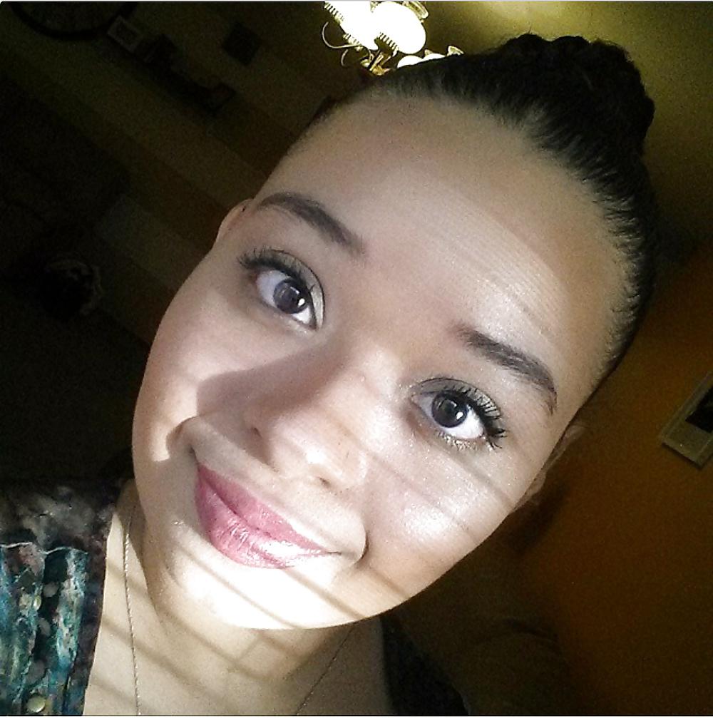 18P Sexy innocent wife 