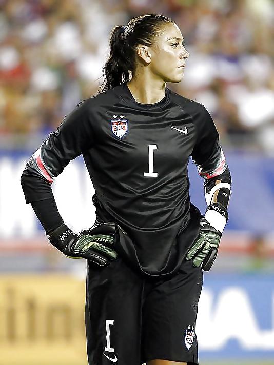 17P SDRUWS2 - HOPE SOLO PICS, NAKED AND FINGERING 