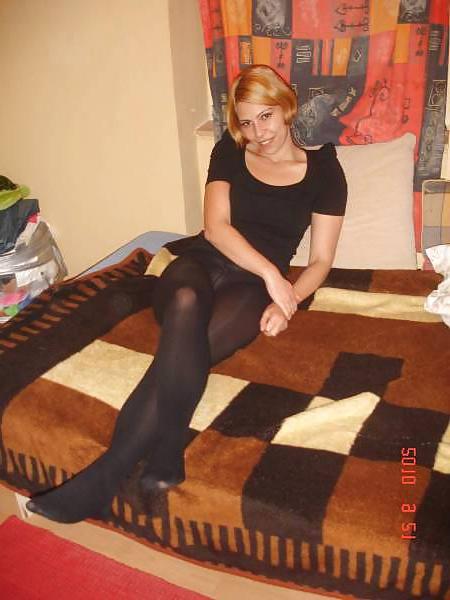 25P Pantyhose milf