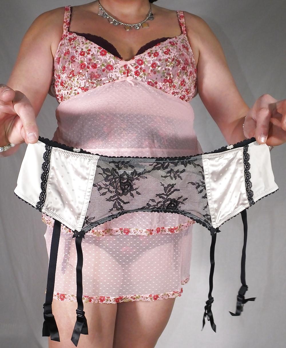 25P Shemale And Crosdresser  Vintage Beige Panty Gossard