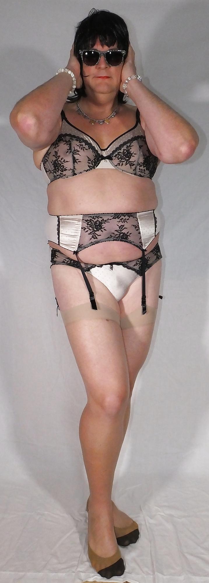 25P Shemale And Crosdresser  Vintage Beige Panty Gossard