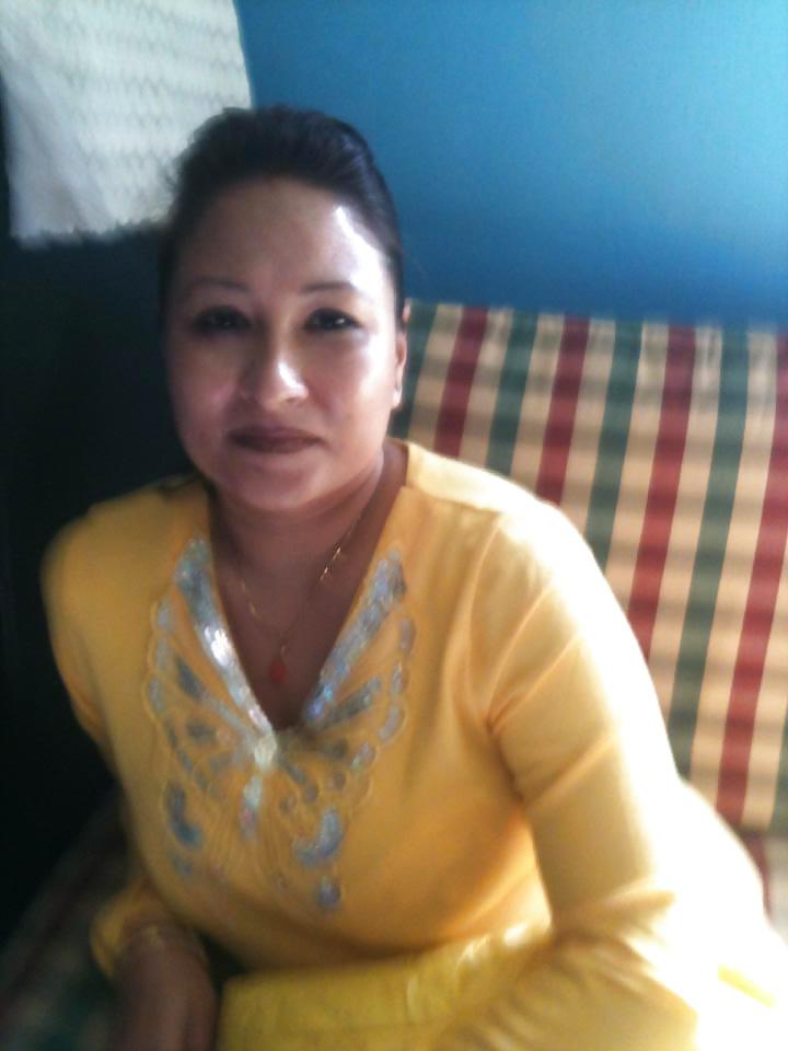 25P Sexy nepali mom (MRS JOSHI)