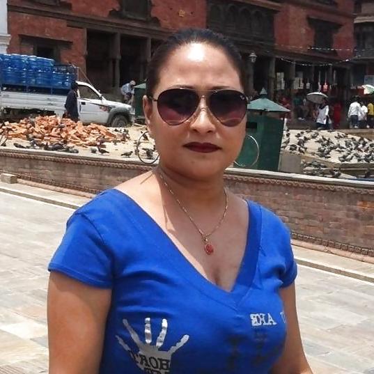 25P Sexy nepali mom (MRS JOSHI)