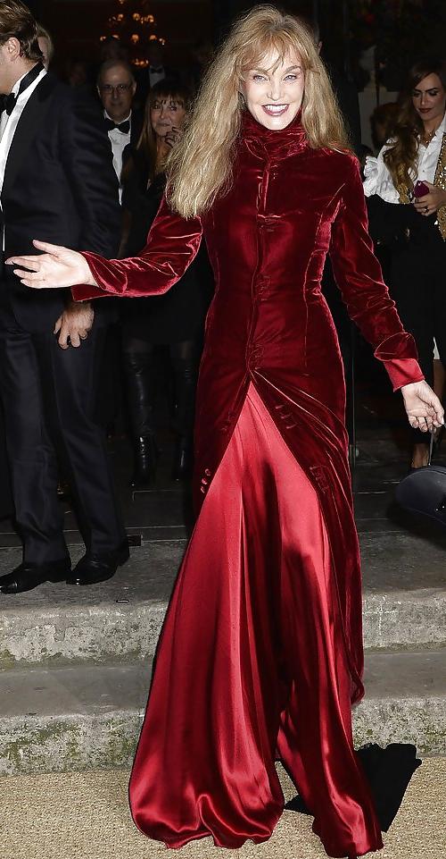 25P Arielle Dombasle french actrice chanteuse
