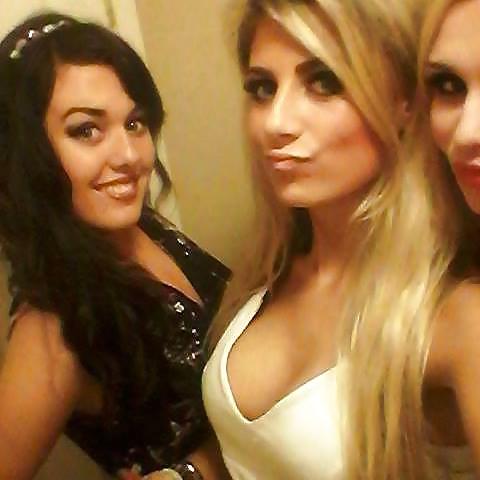 25P Facebook girls Irish 