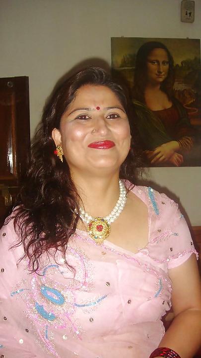 25P Sexy nepali mom SABITA THAPA
