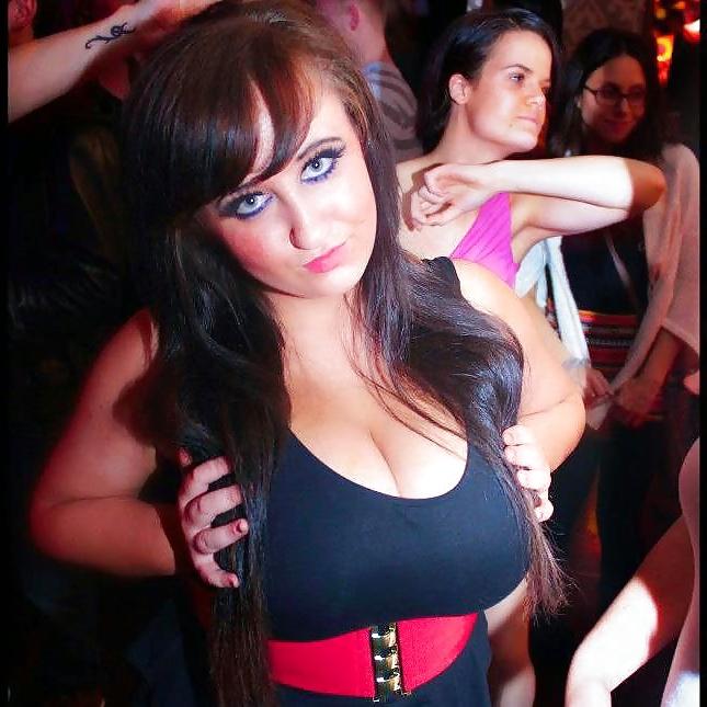 14P Would you empty your balls in fat tits chav chelsea?