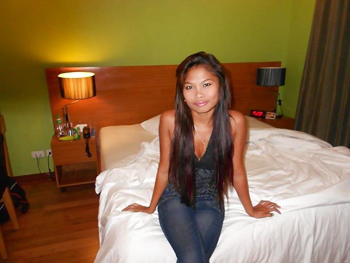 14P Thai bargirl Messy then sucks her BF for me