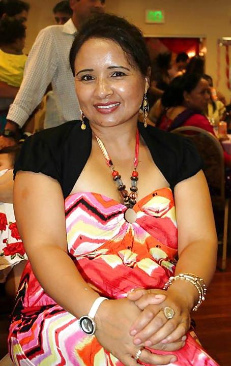 25P Sharmila kc (sexy nepali milf)