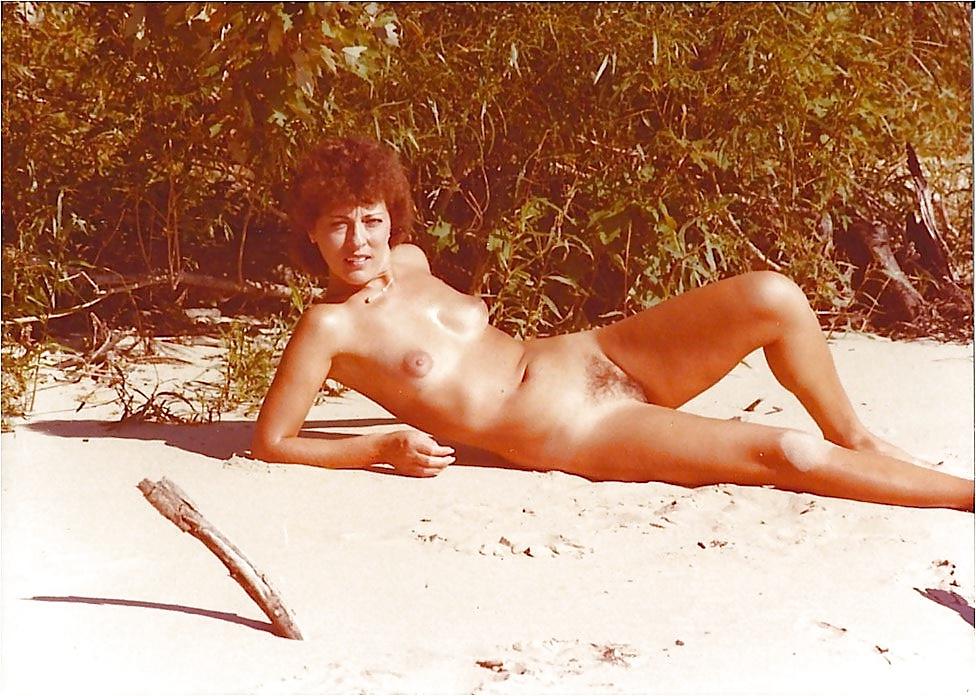 25P Vintage Wives & Girlfriends 65