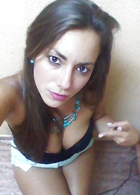 14P Slut Anita and Nadia's melons