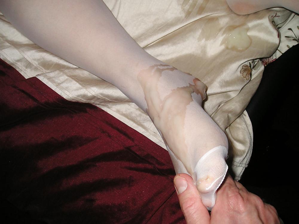 13P My girlfriends cum covered white tights pantyhose feet
