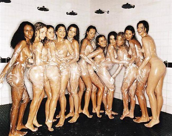 17P LOTS OF NAKED GIRLS TOGETHER