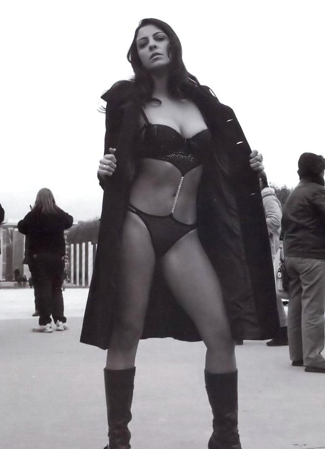 21P Daniella Cavalieri - exhibitionist