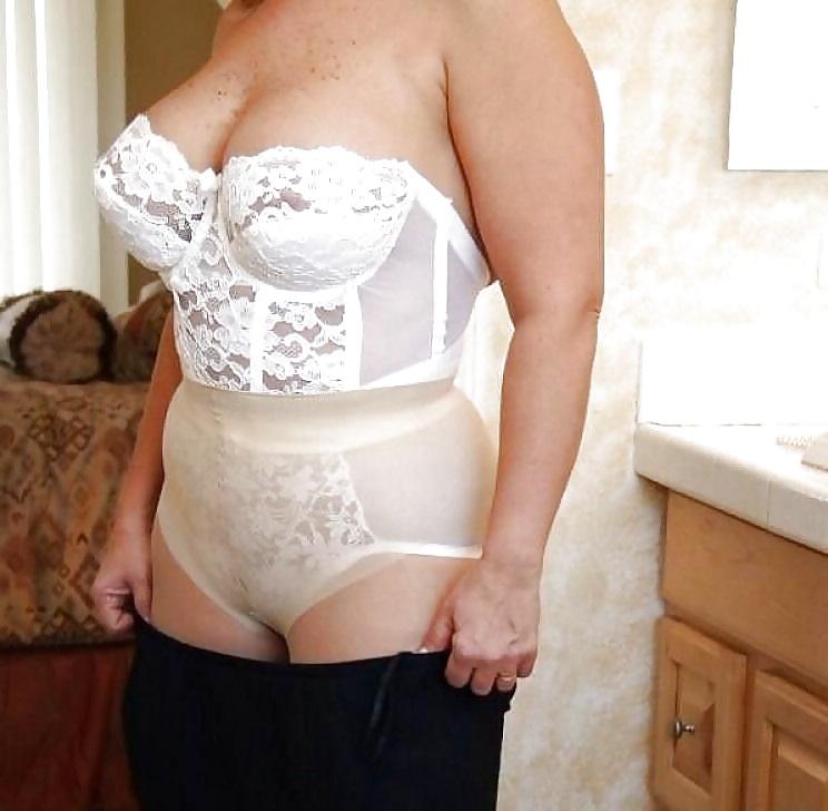15P Mature-BBW-Ladies 559