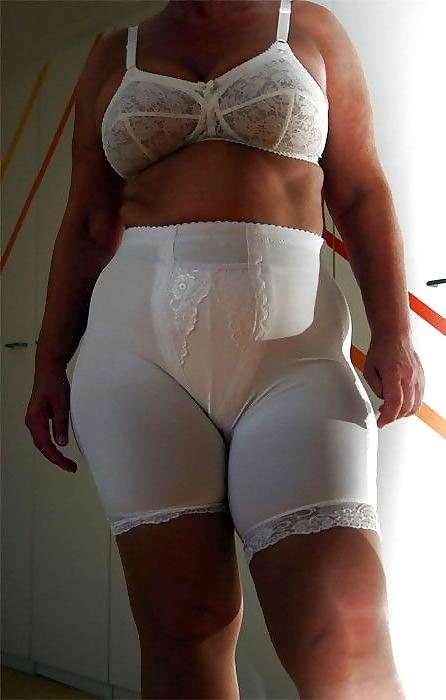 15P Mature-BBW-Ladies 560