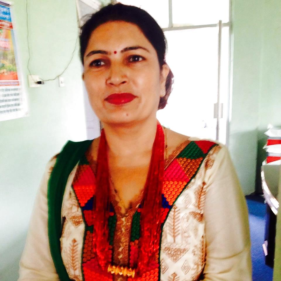 25P Sexy nepali moms (so appealing)