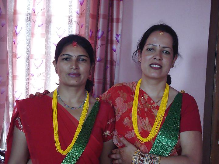 25P Sexy nepali moms (so appealing)