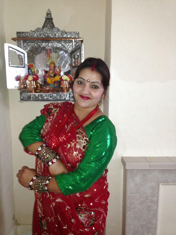 25P Sexy nepali moms (so appealing)