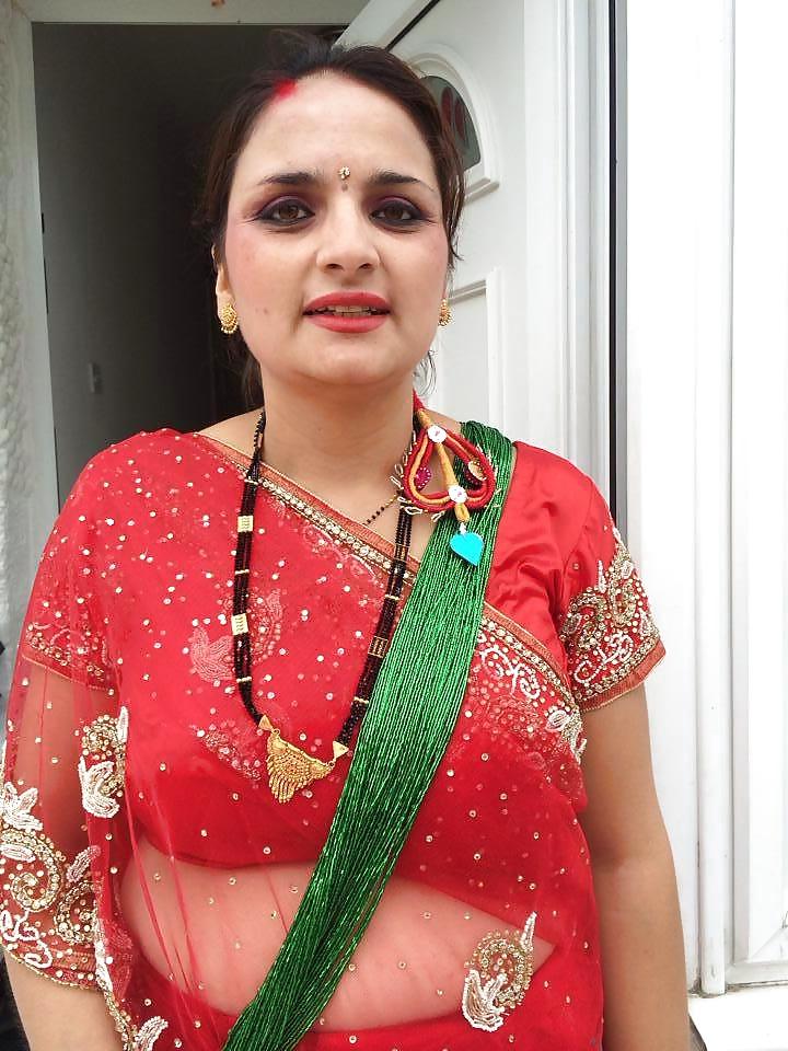 25P Sexy nepali moms (so appealing)