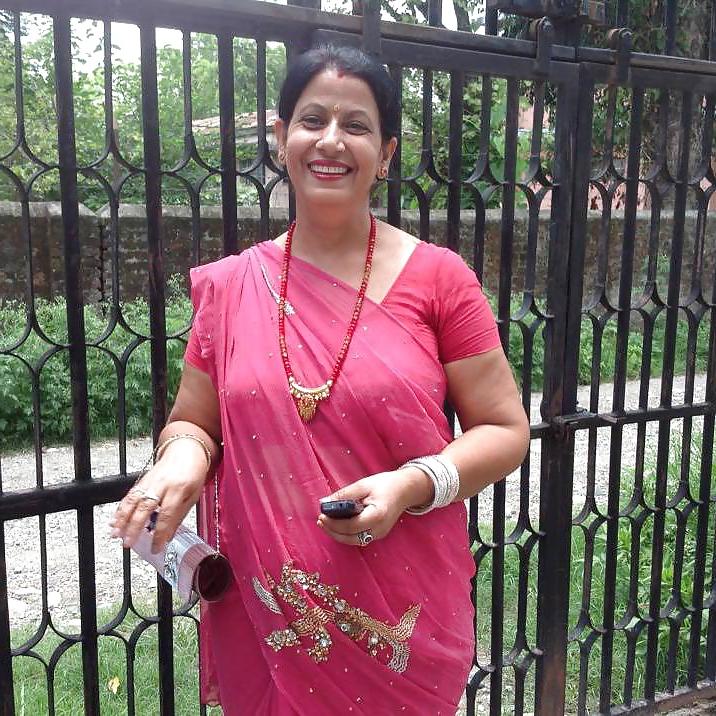 25P Sexy nepali moms (so appealing)