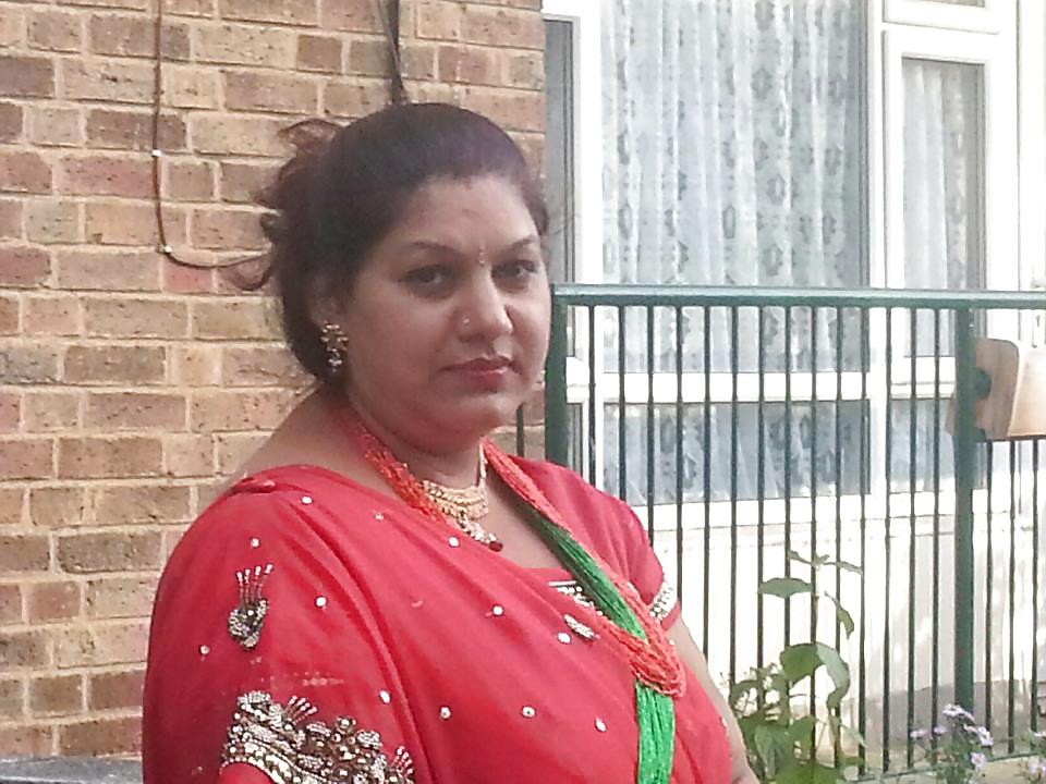 25P Sexy nepali moms (so appealing)