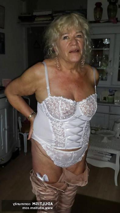 12P Mature-BBW-Ladies 586