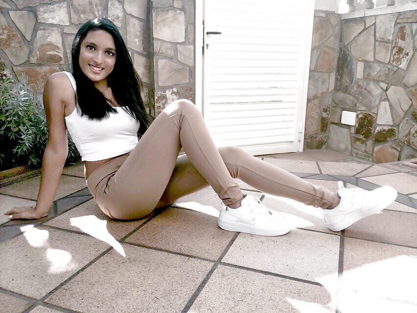 10P Exotic Hot Teen