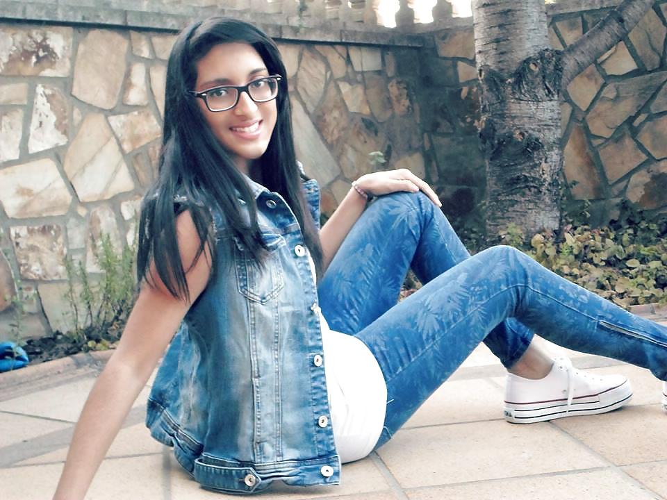 10P Exotic Hot Teen