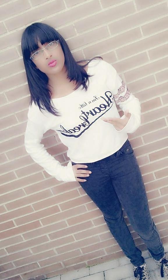10P Exotic Hot Teen