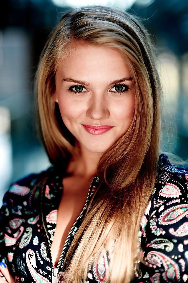 24P Agnieszka Kaczorowska - Polish actress
