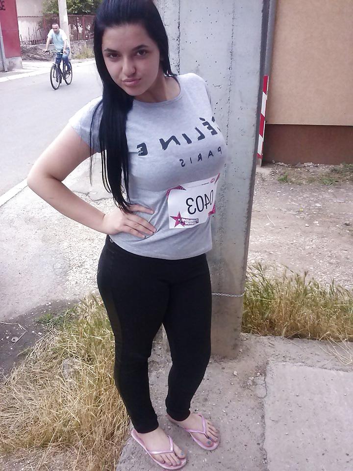22P Ana Macedonaian fuck meat i like to fuck and cum on her tits
