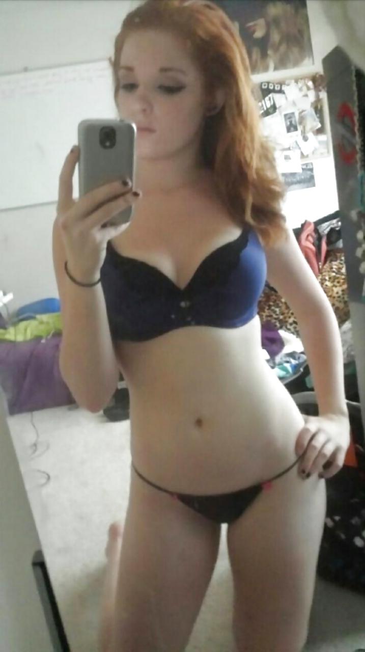 10P Exhibitionist redhead babe