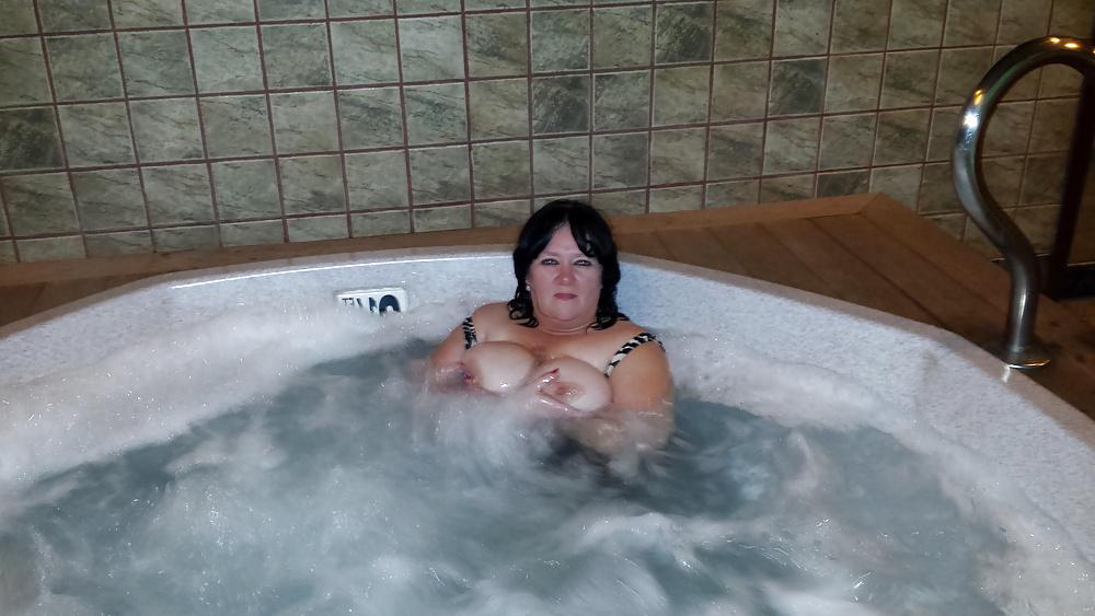 25P Mrs. MILF Slut Showing off T&A Again...Pool Side