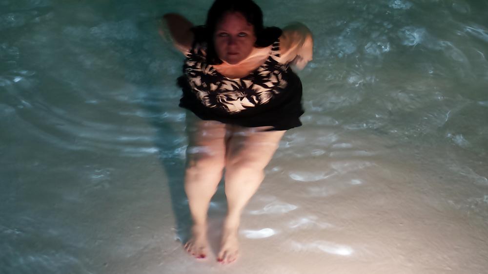 25P Mrs. MILF Slut Showing off T&A Again...Pool Side