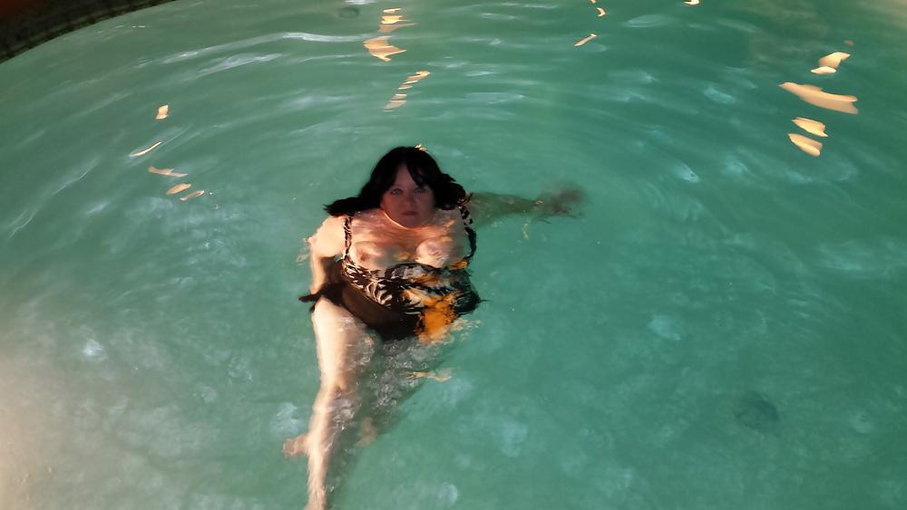 25P Mrs. MILF Slut Showing off T&A Again...Pool Side