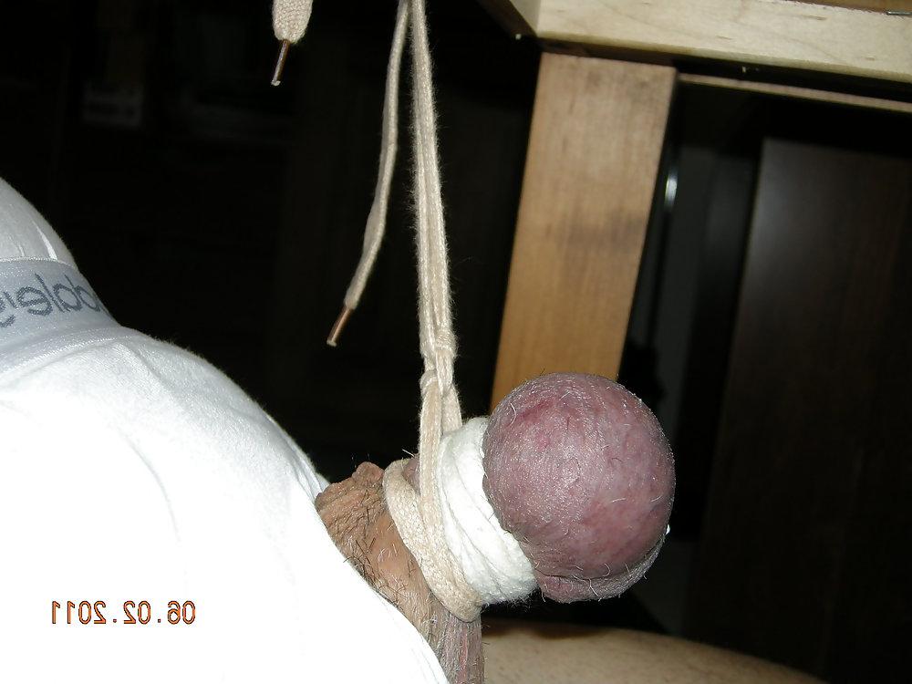 4P CBT-Hang Body by Balls Using Sneaker Lace 