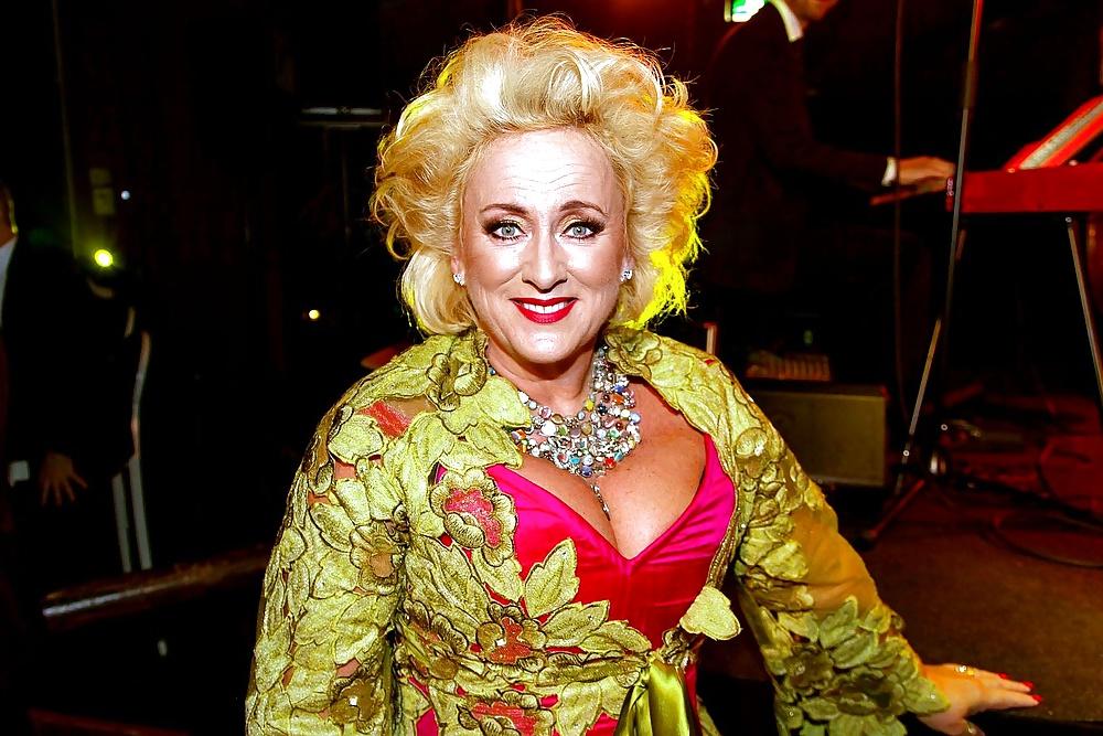 7P Celeb Gilf Karin Bloemen hot