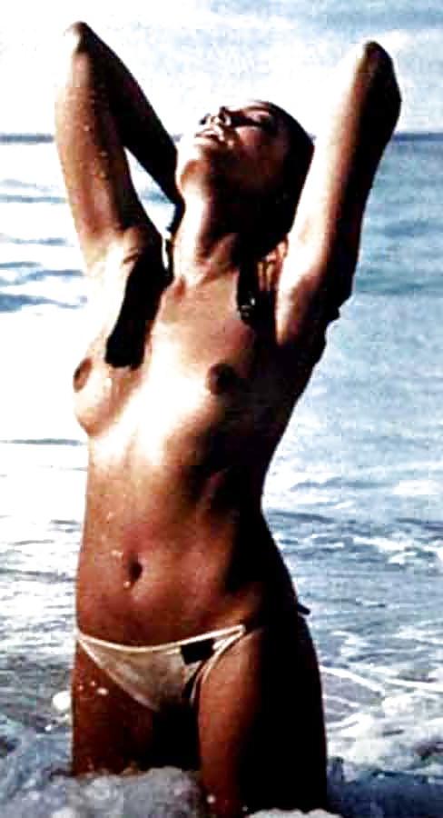 15P Tia Carrere 